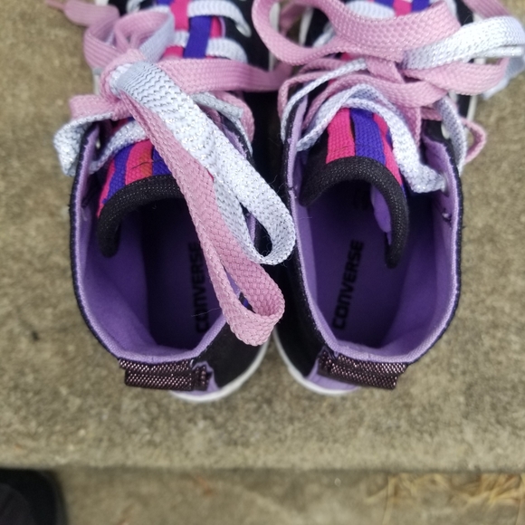 Converse - Picture 3 of 8